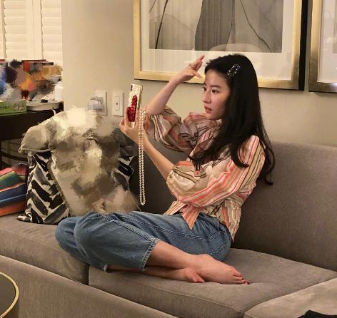 国产网友自拍偷拍,揭秘网络隐私边界