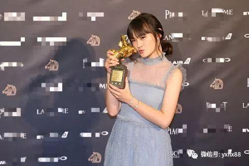 娱乐吃瓜里的阿雅是谁,娱乐吃瓜界的“瓜王”揭秘